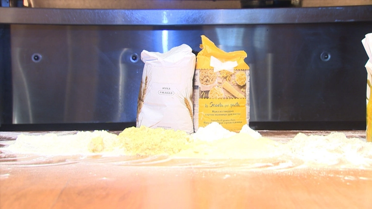 Перед Масленицей мука в России подешевела на 0,5% - tvspb.ru