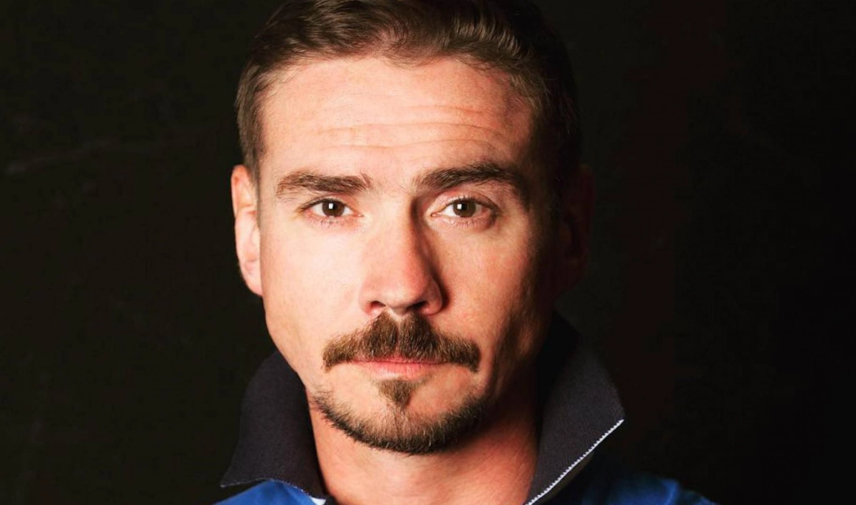 Актер «Молодежки» ищет пропавшего в Петербурге родственника - tvspb.ru