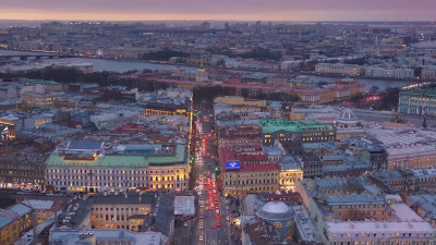 Новогодние каникулы без музеев и вечеров в кафе. В Петербурге вводят новые антикоронавирусные ограничения