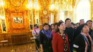 В Царском селе не справляются с потоком китайских туристов