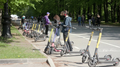 Владелец сервиса аренды электросамокатов объяснил высокую популярность кикшеринга в Петербурге