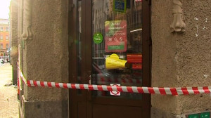 В супермаркете на Петроградской стороне обрушился пол