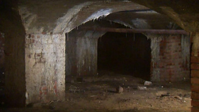 В подвале на Лиговском проспекте нашли гнилые тела мужчины и женщины