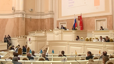 Губернатор и ЗакС смогут увольнять госслужащих в связи с утратой доверия