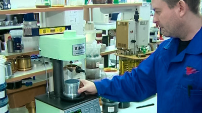 Смазки из Петербурга: Импортозамещение для иномарок