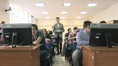 На связи с коллайдером: в СПбГУ для школьников организовали научный телемост «Петербург — ЦЕРН»