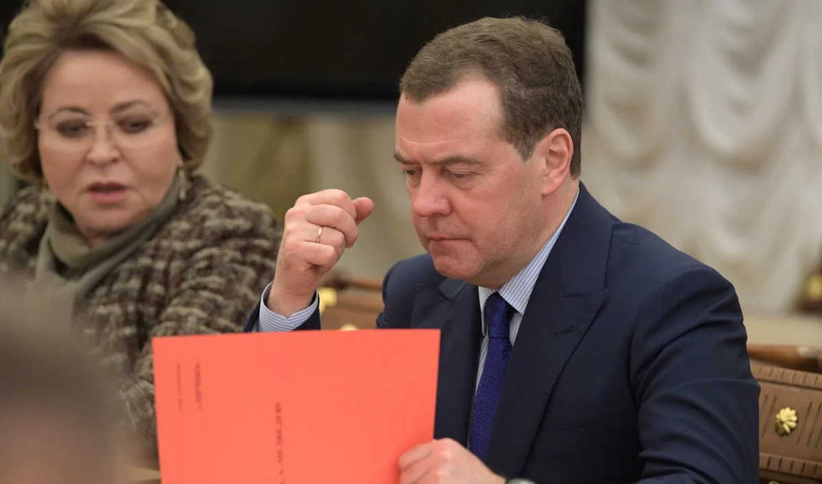 Медведев: Продовольствие и сельхозкультуры Россия будет поставлять только странам-друзьям - tvspb.ru