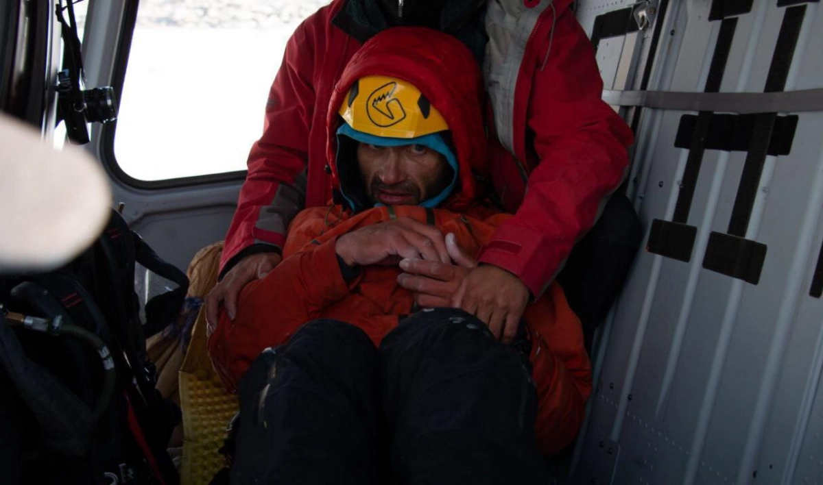Первые фотографии петербургского альпиниста Александра Гукова после спасения - tvspb.ru