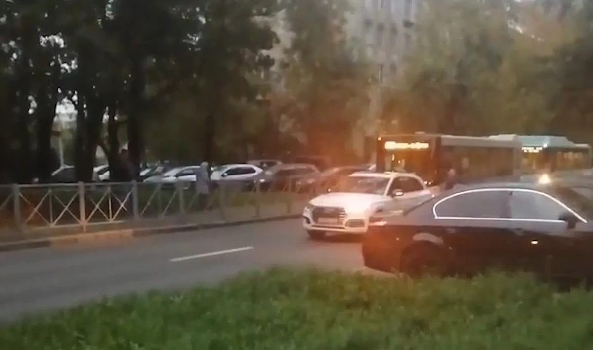 Audi сбила ребенка на улице Костюшко - tvspb.ru