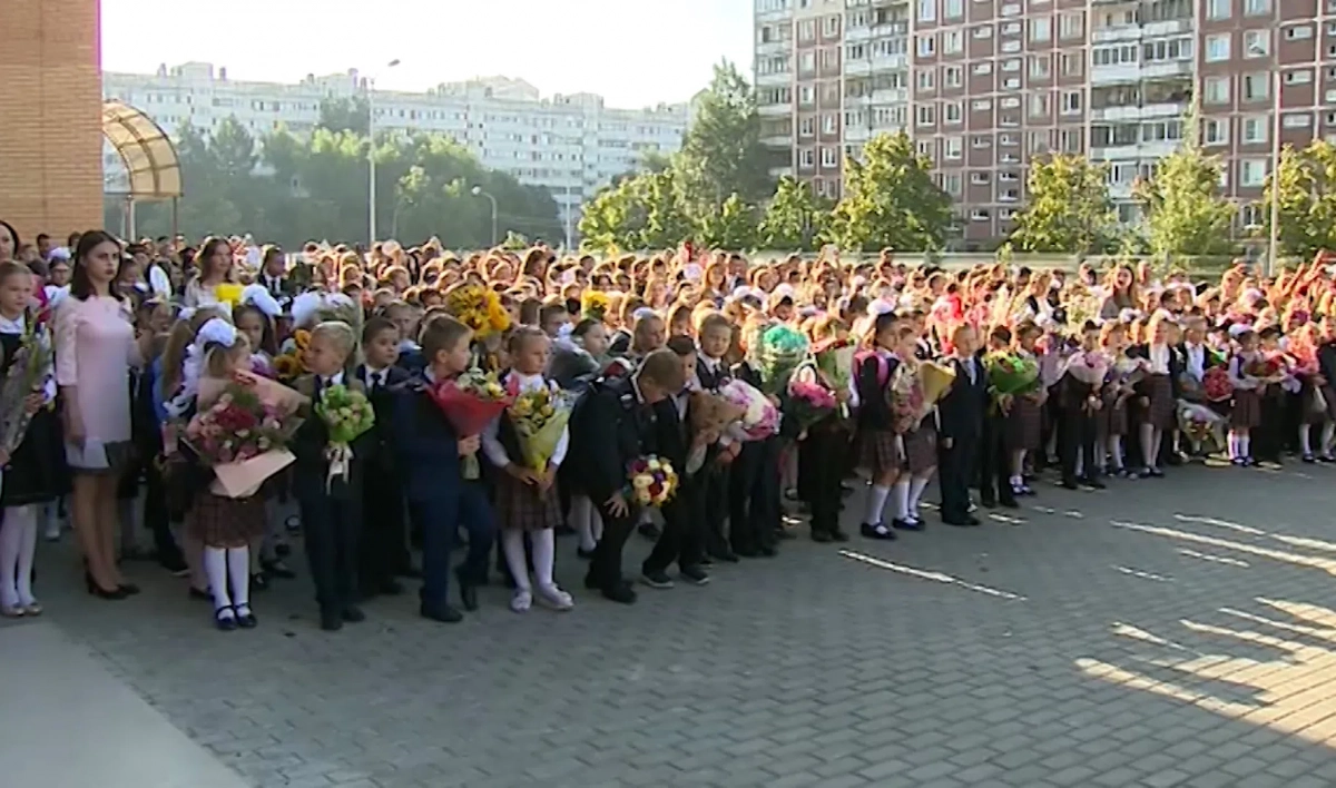 Треть россиян признались, что в школьные годы ненавидели 1 сентября - tvspb.ru