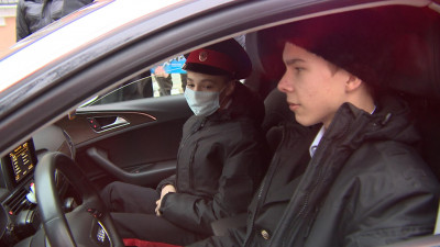 Студенческий десант в ГИБДД. Учащимся казачьего класса устроили стажировку в ГАИ