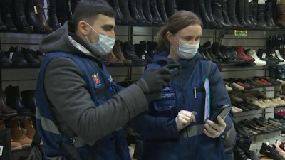 Владельцев торговых точек на Кондратьевском проспекте проверили на соблюдение санитарных норм