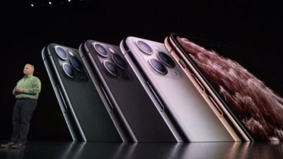 Стоимость места в очереди за новыми смартфонами Apple достигает 500 тысяч рублей