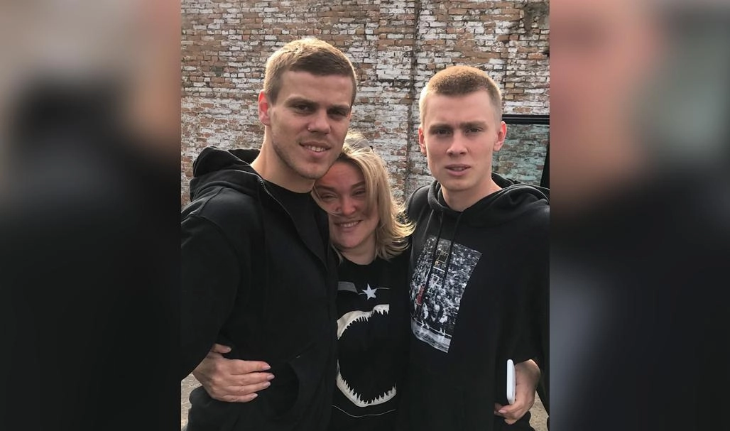 «Я снова стала матерью»: Светлана Кокорина прокомментировала освобождение сыновей из колонии - tvspb.ru