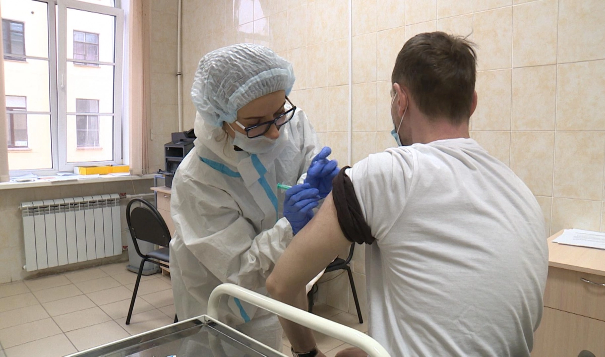 Более 15 тысяч петербуржцев прошли полный цикл вакцинации от COVID - tvspb.ru