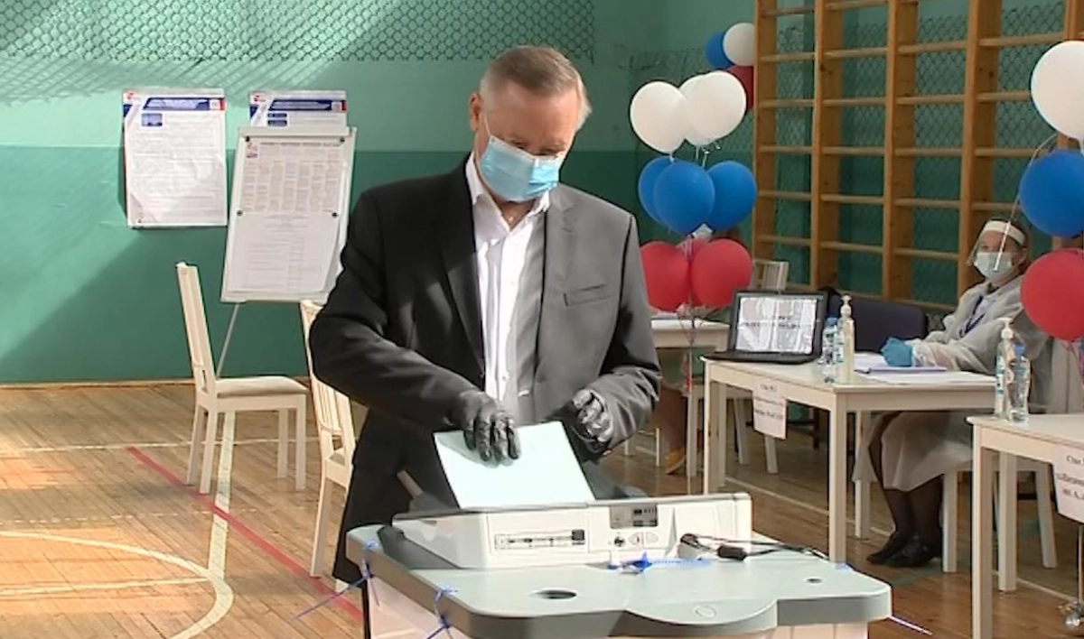 Александр Беглов проголосовал по поправкам в Конституцию - tvspb.ru
