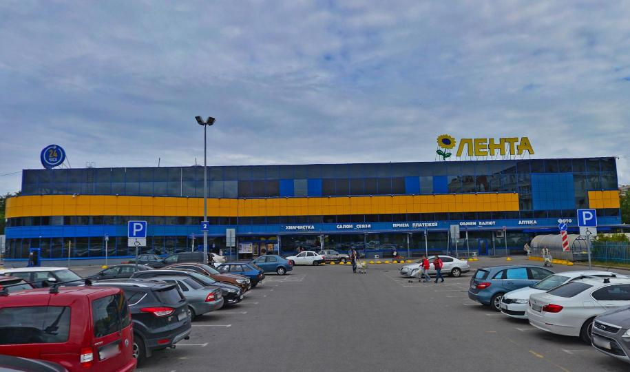 Сеть гипермаркетов в Петербурге за полгода увеличила выручку на 9,6%