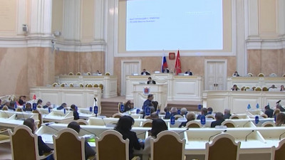 Депутаты Петербурга запретят демонтаж установленного до января 2020 года остекления балконов