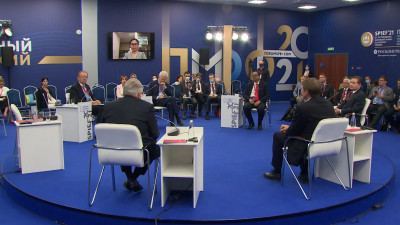 Возможность создания научно-технического пространства обсудили на ПМЭФ