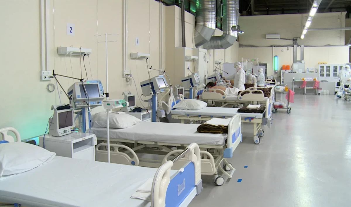 2 404 пациента с COVID и пневмонией лечатся в стационарах Петербурга - tvspb.ru