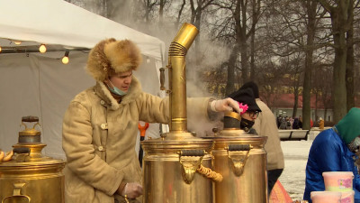 В Петербурге отмечают последний день масленичной недели
