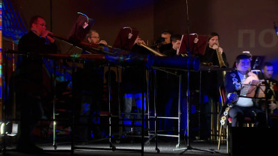 В Петербурге состоялась премьера музыкального представления российского рогового оркестра