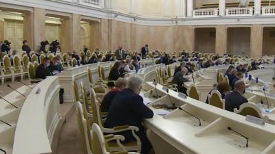 Ко второму чтению в бюджет Петербурга на 2021 год предложили 32 поправки