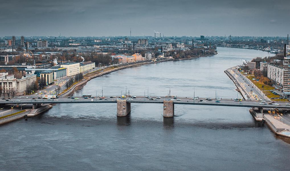 Володарский мост разведен