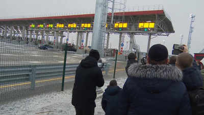 Минтранс: проезд по трассе М-11 от Москвы до Петербурга для легковых авто будет стоить 1350 рублей