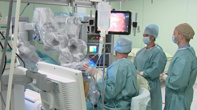 Da Vinci XXI века. В Петербурге сложнейшие медоперации проводят с помощью робота