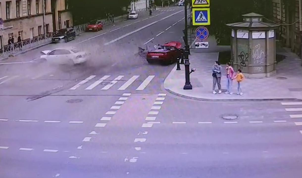 видео с участием