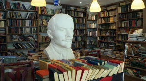 Адаптация. Книга — это сложная духовная конструкция, онлайн-торговля не даст возможности книгу пощупать, понюхать полистать.