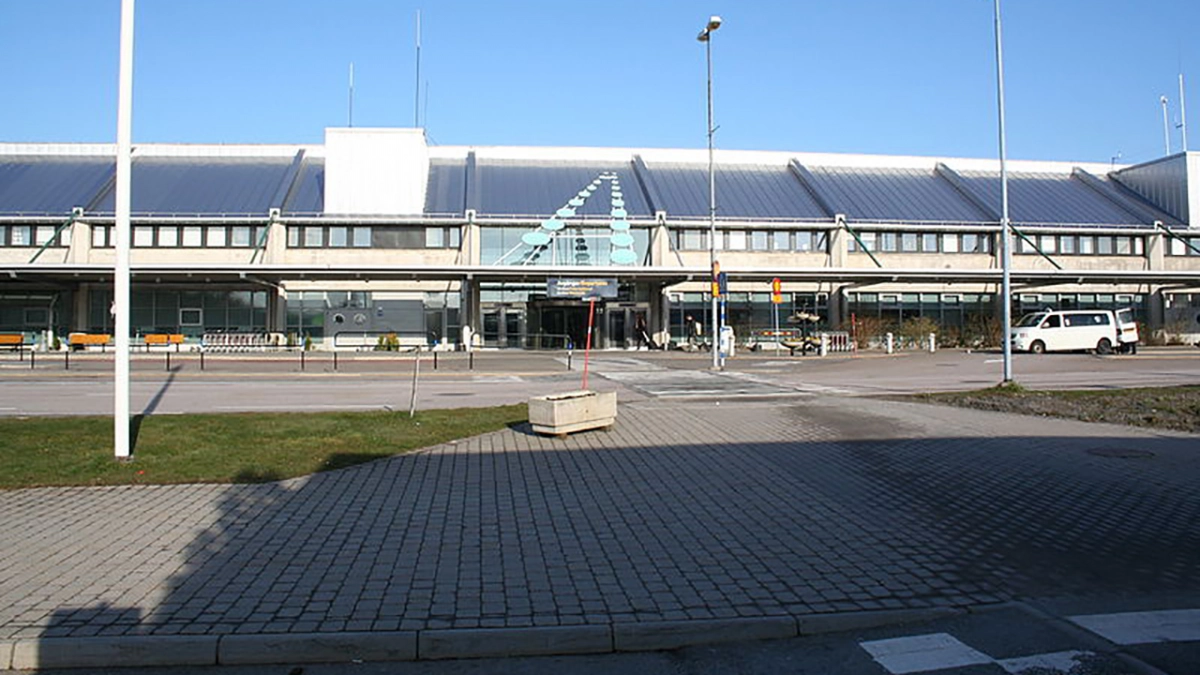 СМИ: В аэропорту Швеции на борт самолета пытались пронести взрывчатку - tvspb.ru