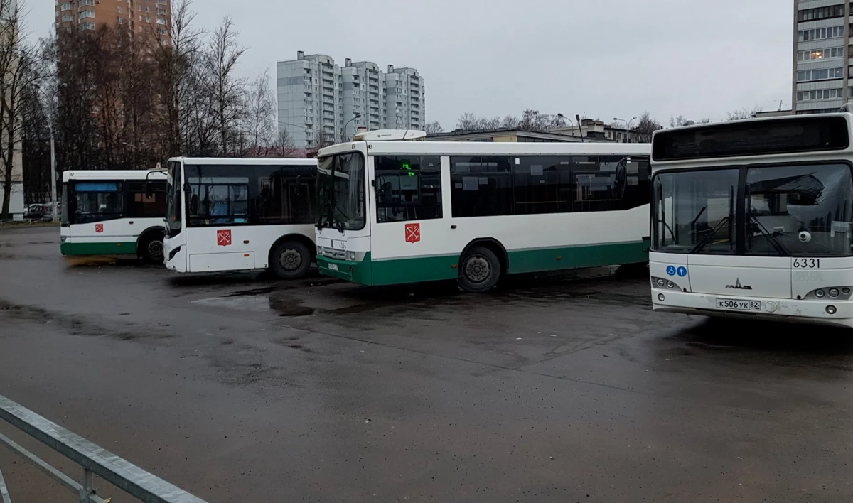 Из-за аварийных работ в Металлострое изменились маршруты нескольких  автобусов | Телеканал Санкт-Петербург