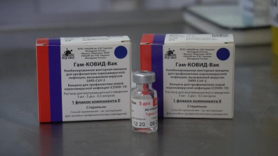 В Ленобласть доставили 8 тысяч доз вакцины от коронавируса