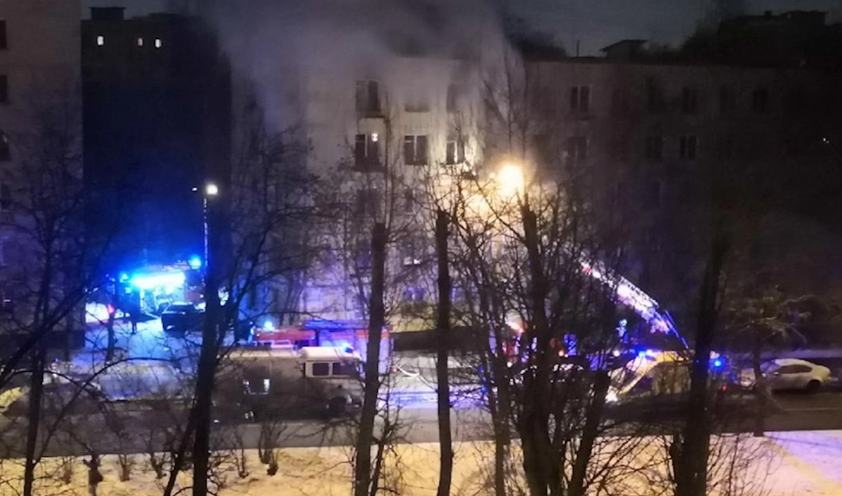 Трое человек погибли в пожаре на улице Подводника Кузьмина - tvspb.ru