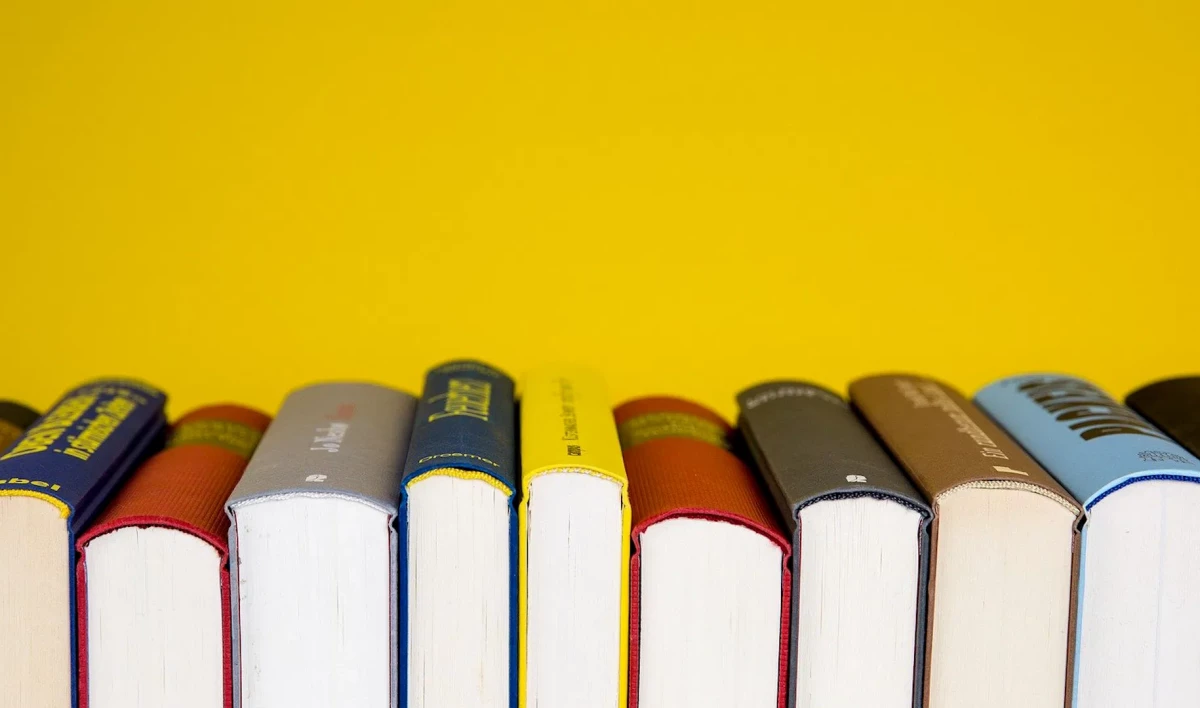 «Книжный маяк Петербурга» пройдет в гибридном формате - tvspb.ru