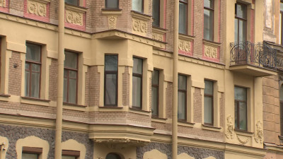 Эксперт объяснил рост спроса на комнаты в коммуналках