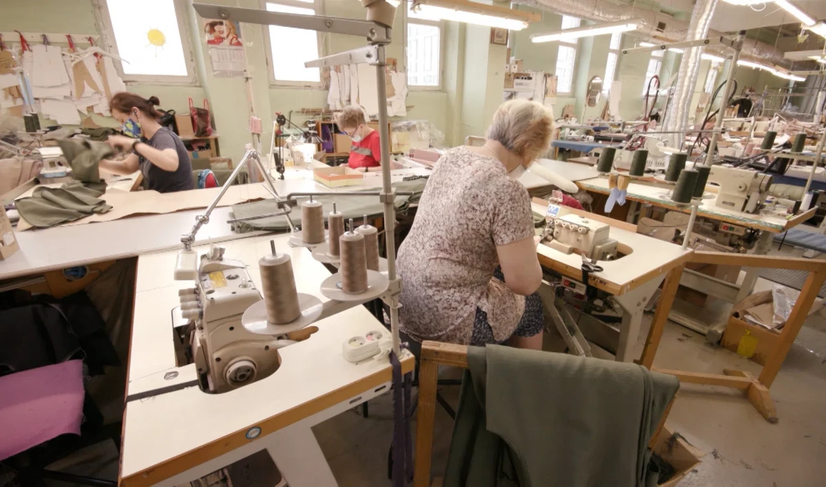 Минтруд готов рассмотреть введение четырехдневки в стране - tvspb.ru