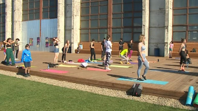 Любители фитнеса приняли участие в благотворительной акции для детей