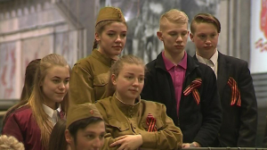 Дети-сироты посетили патриотическую выставку в «Ленрезерве»