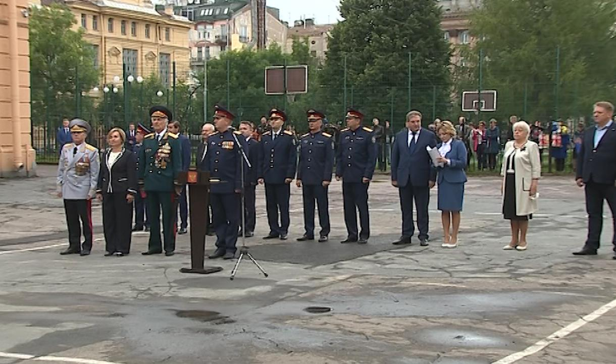 Пансион следственного комитета. Кадетский корпус в Санкт-Петербурге СК РФ. Кадетский корпус Пансион воспитанниц Следственного комитета. Кадетский корпус Следственного комитета Санкт-Петербург для девочек. Пансион воспитанниц кадетского корпуса Следственного комитета СПБ.