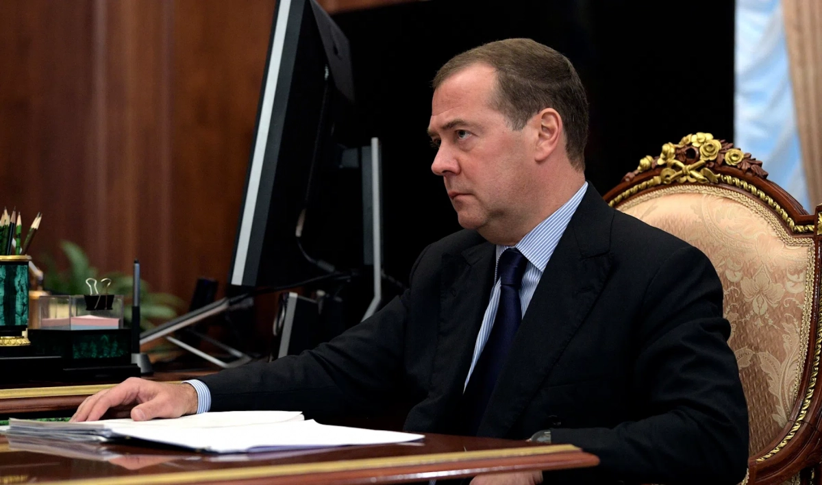 Медведев: Россия вправе применить ядерное оружие, если это будет необходимо - tvspb.ru