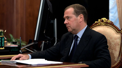 Медведев: Россия вправе применить ядерное оружие, если это будет необходимо