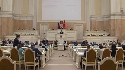 Депутаты ЗакСа предъявили требования к петербургскому омбудсмену