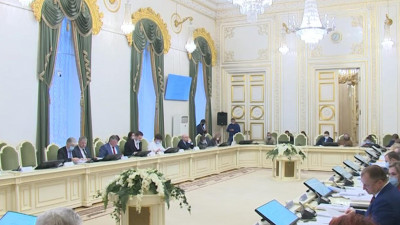 Более 1,2 млрд выделят в Петербурге на закупку медоборудования и поддержку СМИ