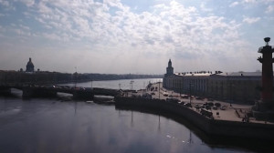 На майские праздники придется переломный момент в развитии эпидемии