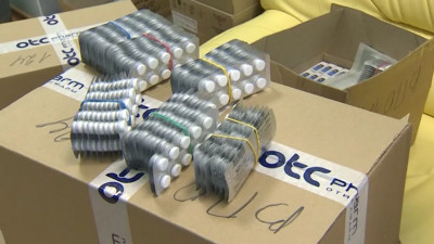 Более 4 млрд рублей направят в России на закупку противовирусных препаратов