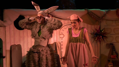 Маленькие петербуржцы побывали в гостях у Пятачка благодаря детскому театру «Зазеркалье»