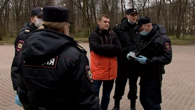Полиция провела профилактический рейд в саду Девятого января
